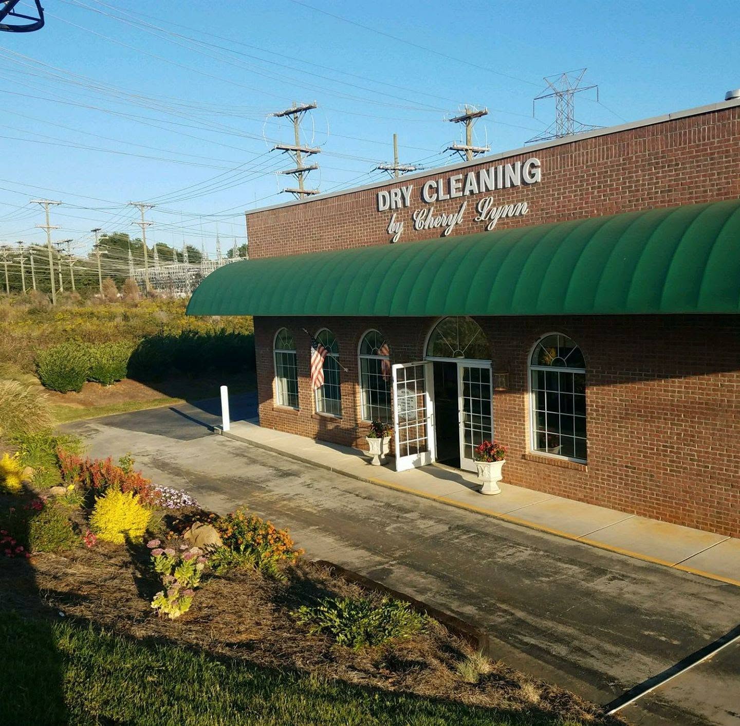 Dry Cleaning by Cheryl Lynn storefront in Mooresville, NC